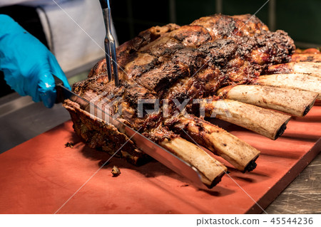 Chef carving beef 45544236