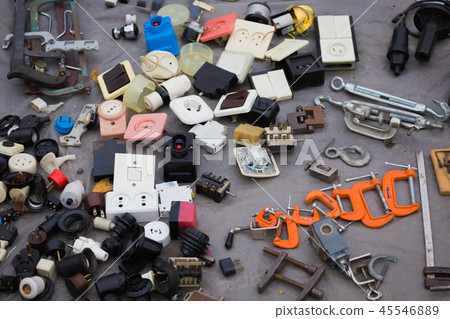 Old second electrics sell at flea market Old second electrics sell at flea market 45546889