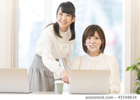 休閒商務女人兩個人 45549634