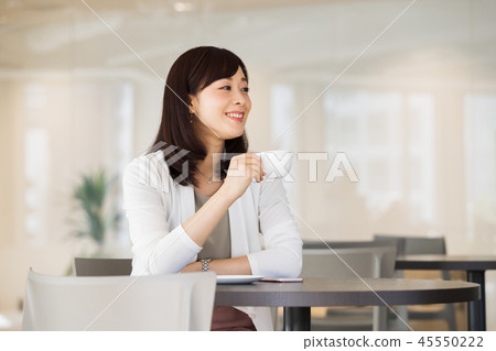 咖啡館女性中茶時間 45550222