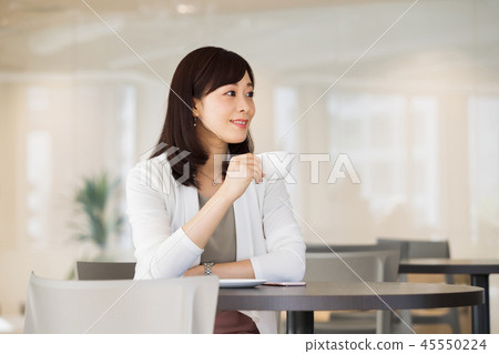 咖啡館女性中茶時間 45550224