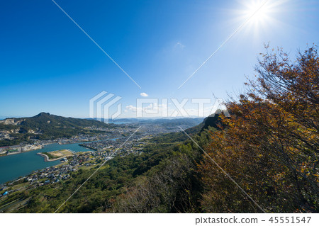 從Yajima Gokenyama和周邊城鎮（高松市，香川縣）查看 45551547