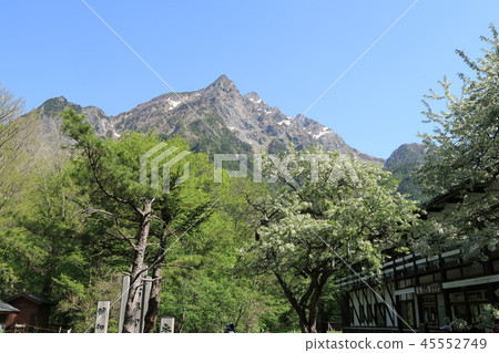 Myojin Square and Hotaka-dake where small pear flowers bloom 45552749
