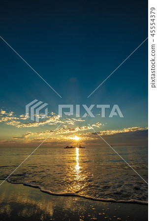 娜塔莎海岸的黎明 45554379