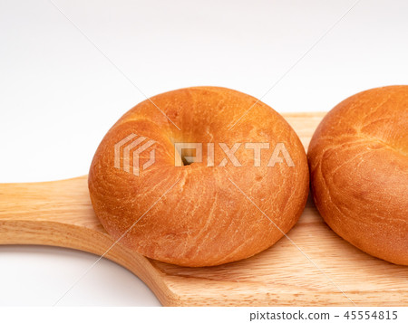 begal on wood plate 45554815