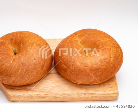 begal on wood plate begal on wood plate 45554820