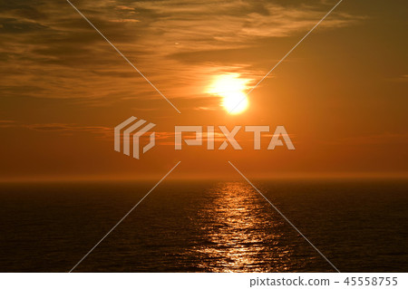 Sunset on the sea Sunset on the sea 45558755