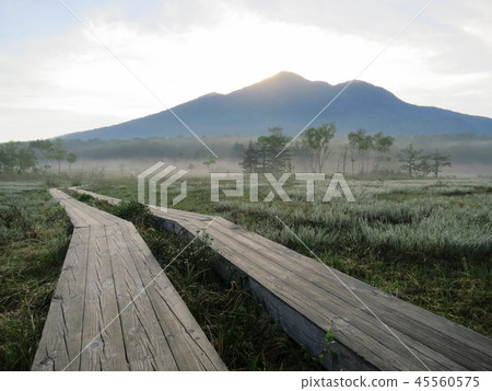 Hiokiga-在Oze國家的黎明時分（Hiuchiga山 - 在Oze國家的黎明時分 45560575