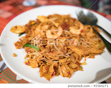 Fried Penang Char Kuey Teow  45564271