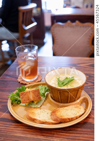 咖啡廳小吃 45567324