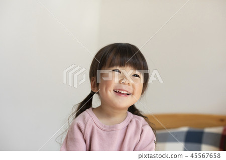 Girl child smile 45567658