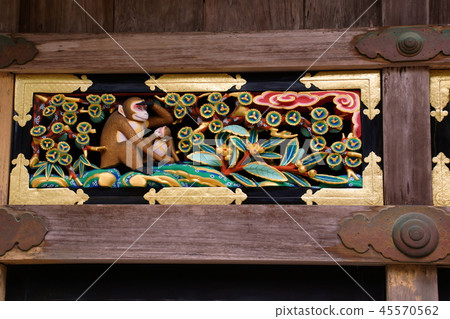 日光東照宮Shinkansha猴子雕塑“寶貝”（栃木縣，日光市） 45570562