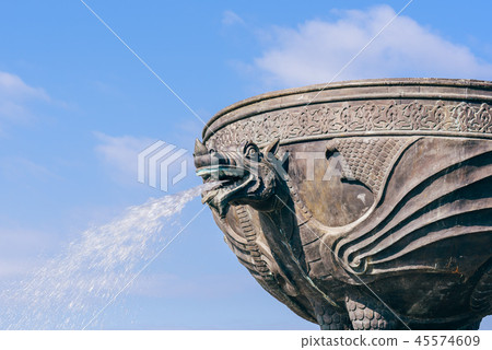 Dragon fountain Dragon fountain 45574609
