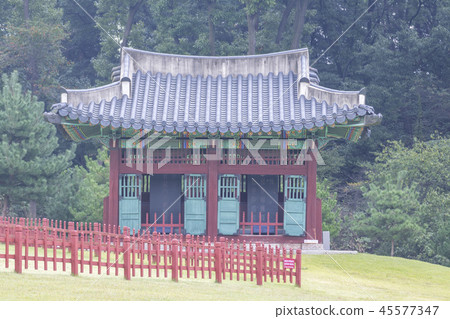 Gyeonggi-do, Korea, Suwon-si, Yungneung Gyeonggi-do, Korea, Suwon-si, Yungneung 45577347