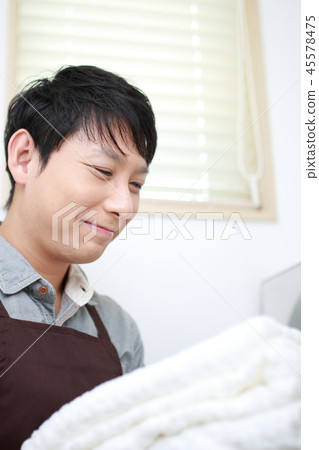 Mr. Husband (Laundry housekeeping work Drum style house 30's male papa laundry appliances apron cleanliness) Mr. Husband (Laundry housekeeping work Drum style house 30's male papa laundry appliances apron cleanliness) 45578475