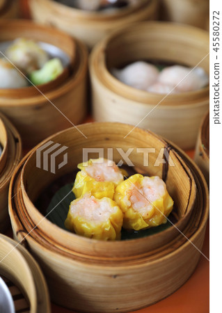 Dim sum on wood basket , Chinese food Dim sum on wood basket , Chinese food 45580272