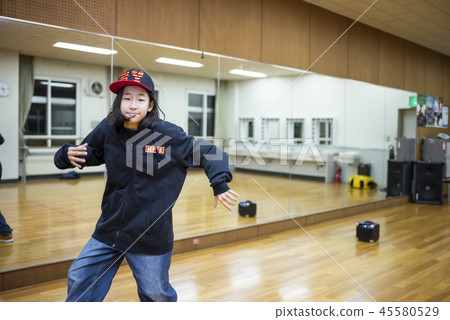 Practice scene of HIPHOP dance Practice scene of HIPHOP dance 45580529
