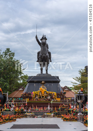 Statue of King Taksin at Wat Huay Mongkol Hua Hin Statue of King Taksin at Wat Huay Mongkol Hua Hin 45584516