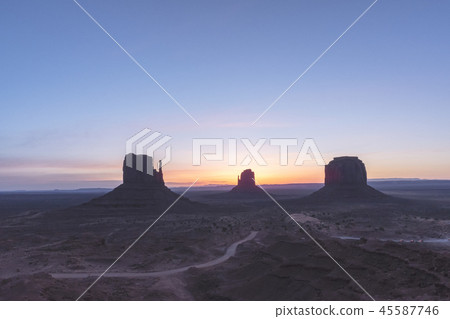 Monument Valley at dawn 45587746