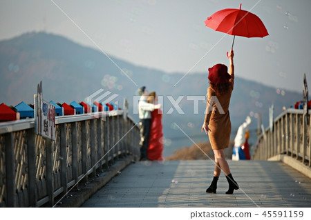 Woman, model, portrait, autumn concept, portrait image 45591159