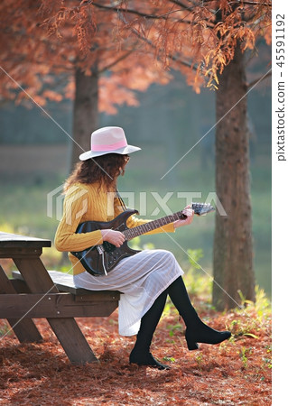 Woman, model, portrait, autumn concept, portrait image 45591192