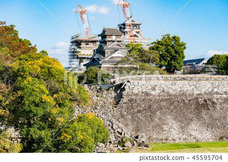 Kumamoto Castle under restoration 45595704