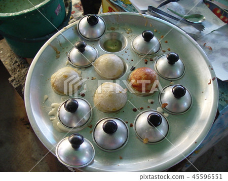 Baked confectionery (Vientiane / Laos) Baked confectionery (Vientiane / Laos) 45596551