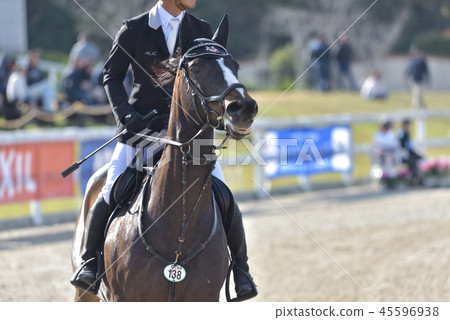 I'm heading for the next obstacle 45596938