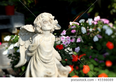 Vintage sculpture garden decoration 45598089