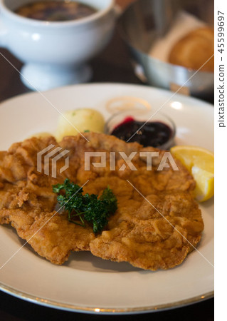 Schnitchie Wolf Schnitchie Wolf 45599697