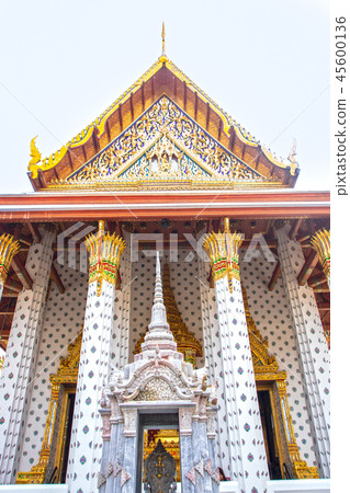 wat arun wat arun 45600136