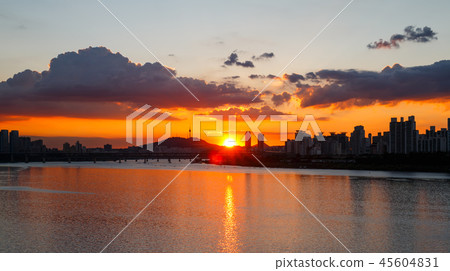 The intense and beautiful sunset of Han River The intense and beautiful sunset of Han River 45604831