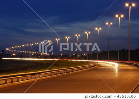Mast lighting, night freeway, illumination on road 45610100