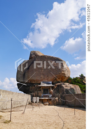 [Asujima Island] Layered rock and heavy rock (Oze Ishigamo Shrine) copy space 45611047