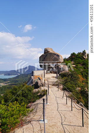 [阿島島]分層岩石和重岩（Oze Ishigamo Shrine）複製空間 45611101