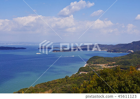 [Asujima Island] View from the top of laprock and heavy rock (Oze Ishigamo Shrine) 45611123