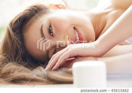 Female Beauty Image Hair Care Female Beauty Image Hair Care 45613882