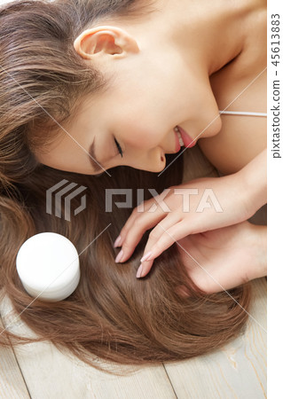 Female Beauty Image Hair Care 45613883