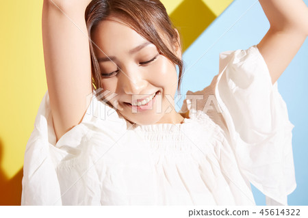Female portrait facial expression Female portrait facial expression 45614322