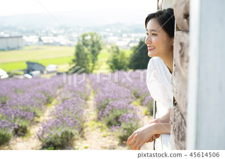 花田和婦女畫象 花田和婦女畫象 45614506