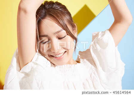 Female portrait facial expression Female portrait facial expression 45614564