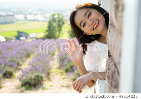 花田和婦女畫象 45614828