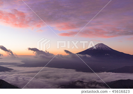 Mt. Fuji in the sea of clouds from Shindoen Mt. Fuji in the sea of clouds from Shindoen 45616823