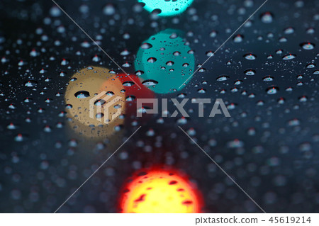雨天玻璃bokeh 45619214