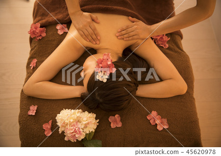  美容沙龍 45620978