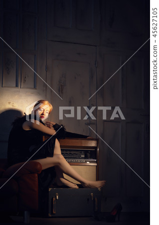 Actress in action. Rehearsal before performance 45627105