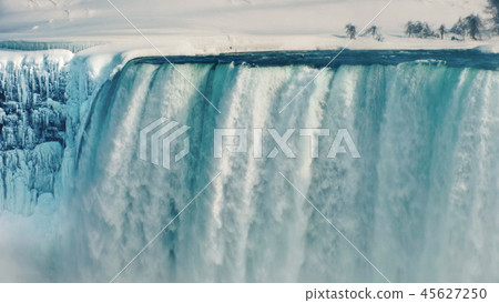 Fantastically beautiful Niagara Falls in winter 45627250