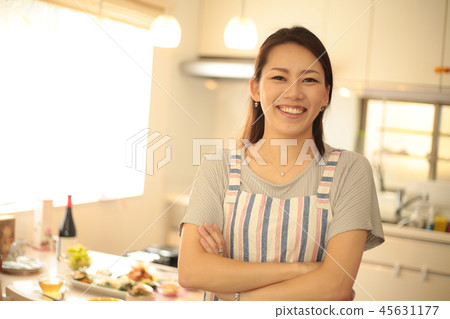 主婦形象 45631177