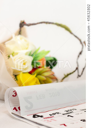 Calendars and bouquets Entrance image Entrance ceremony Entrance ceremony April celebration 45632802