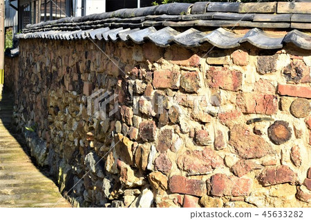 Tombai fence 45633282